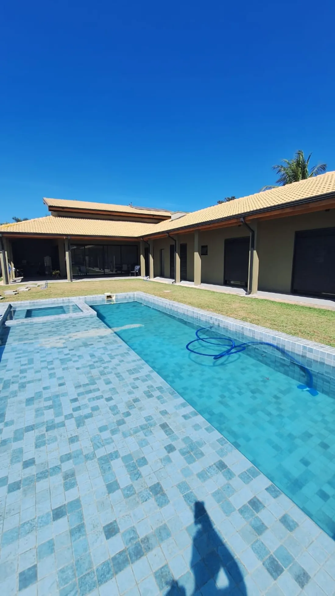 Piscina e área de lazer residencial